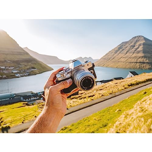 Silver Camera Body & 14-42mm Lens I3600