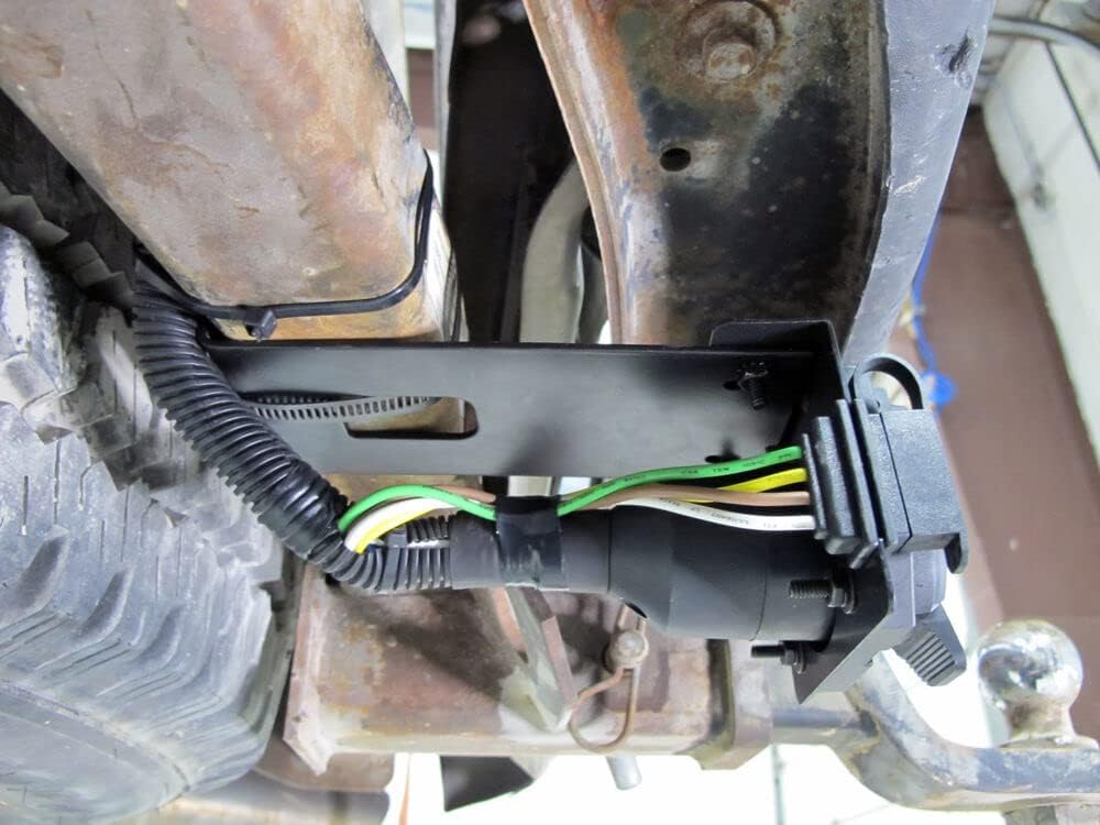 4-Way Flat to 7-Way RV Blade Trailer Wiring Adapter Connector Kit W45180