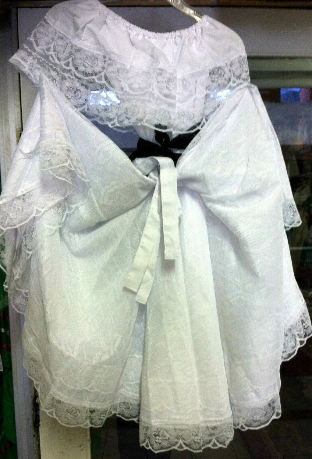 White Lace Traditional Dress Set W71921