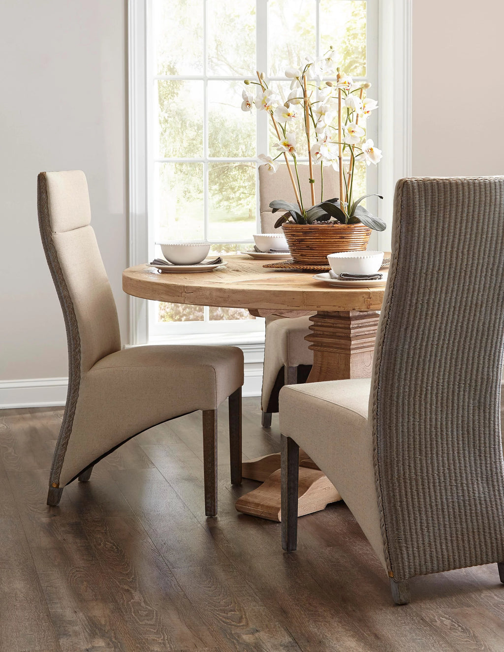 Round Reclaimed Elm Dining Table Z702