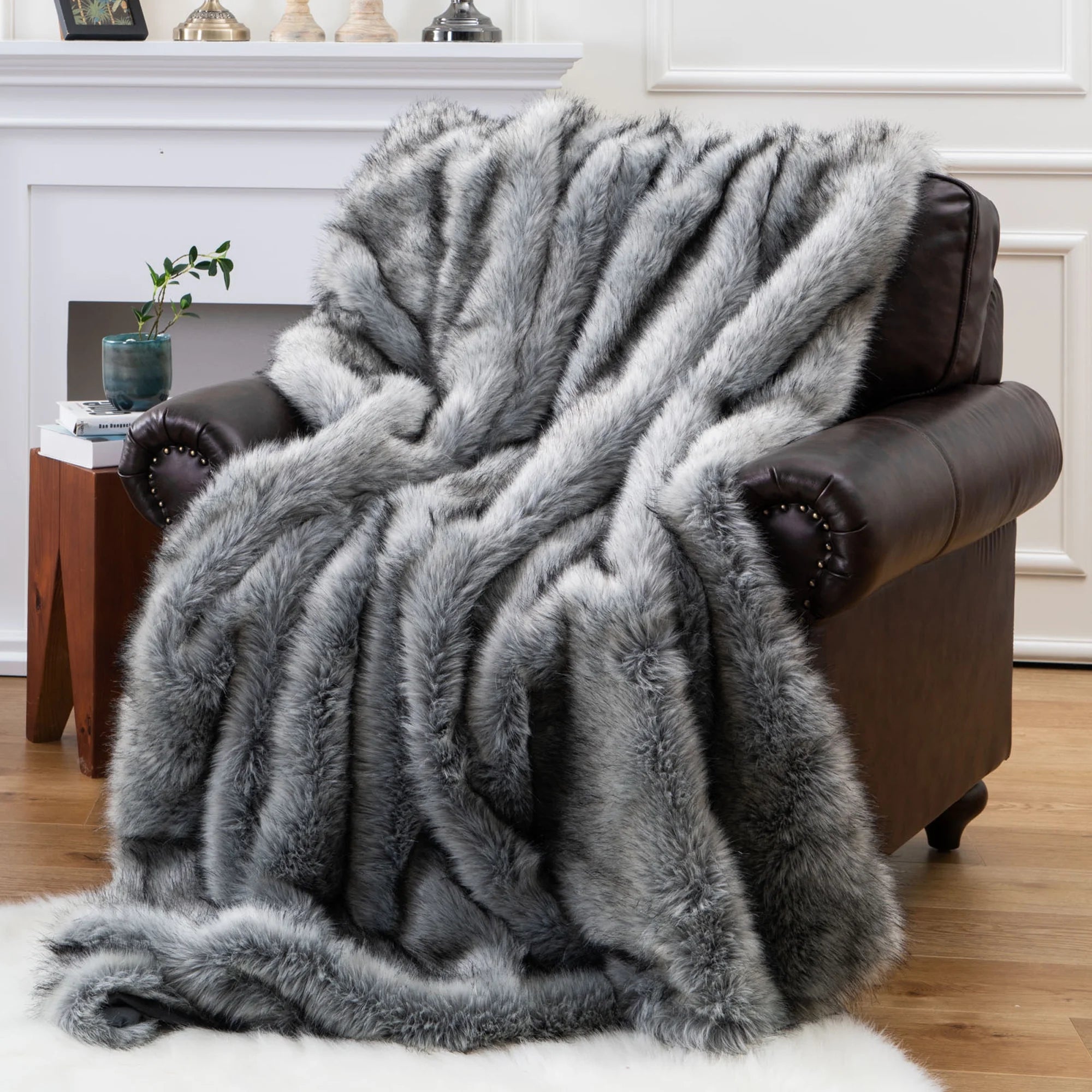 Grey 60"x80" Faux Fur Throw Blanket I1293