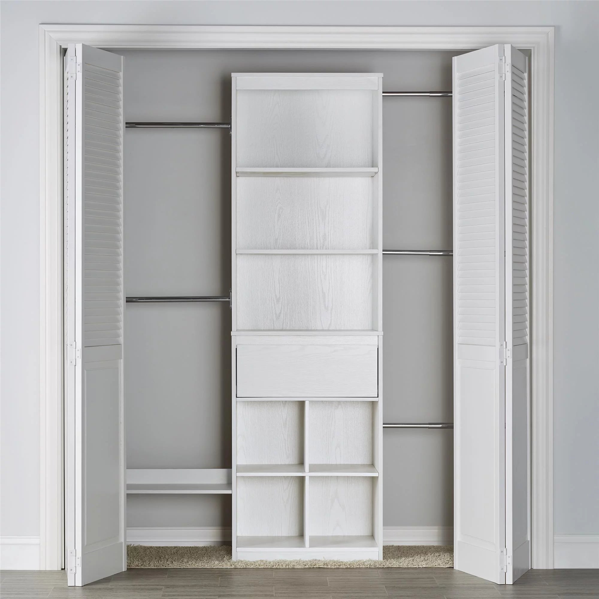 White Closet P624