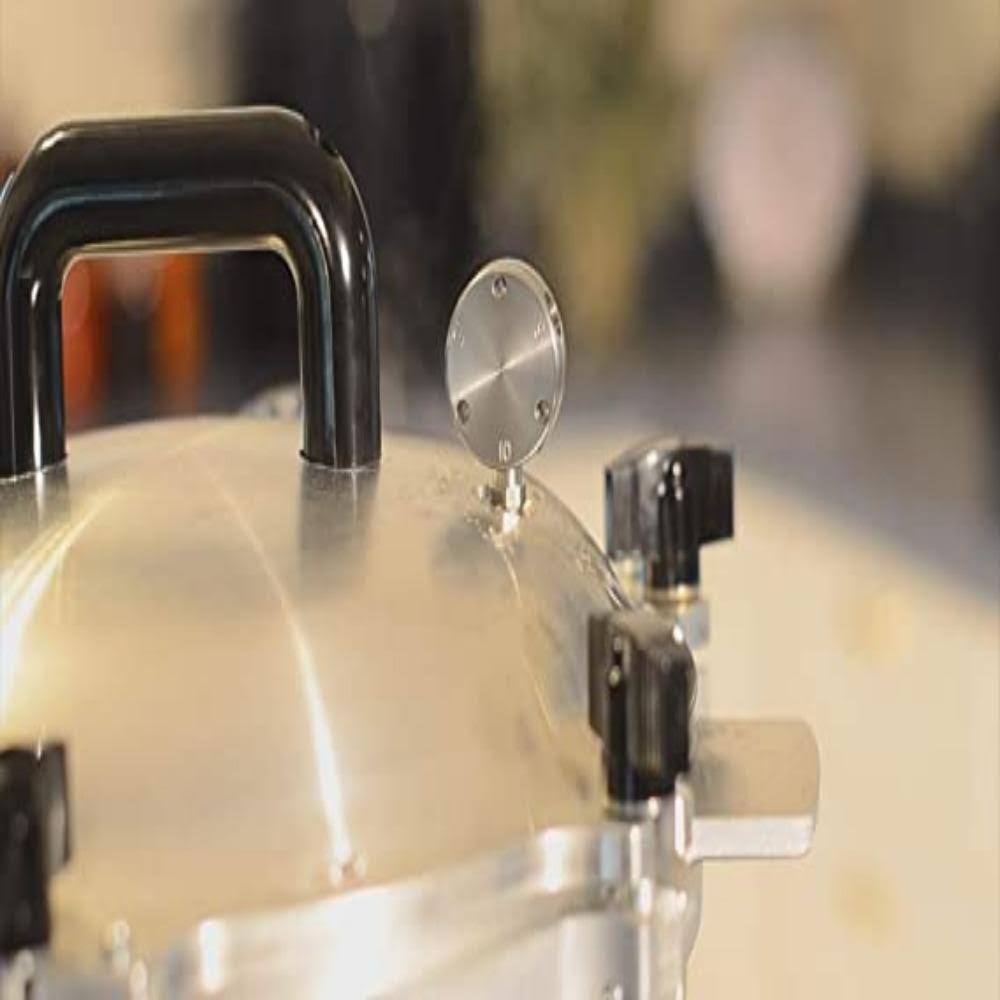 15.5 qt Pressure Cooker A1227