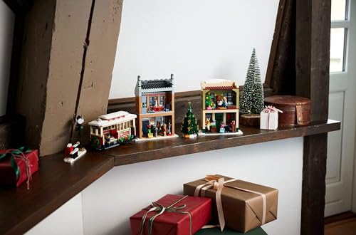 Holiday Main Street Building Set with 6 Minifigures L281