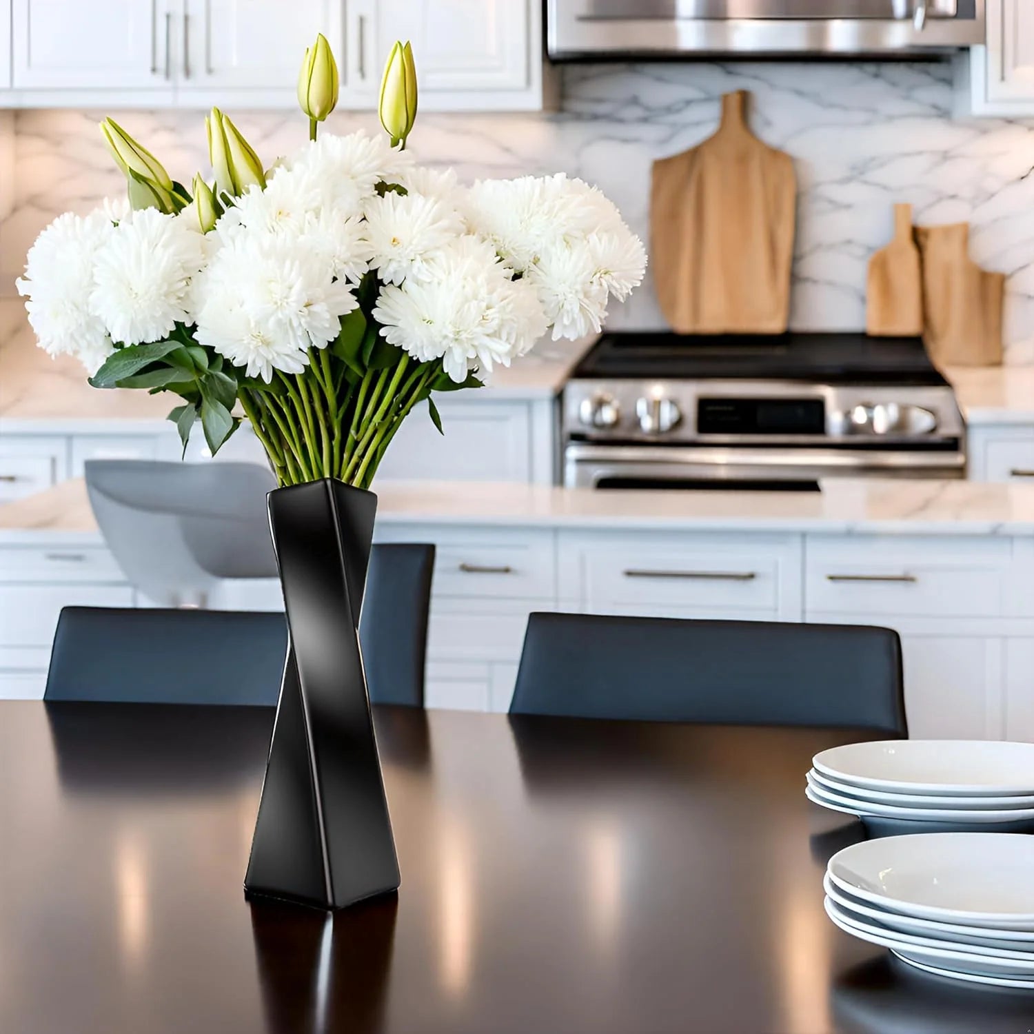 Black Ceramic Vase O972058