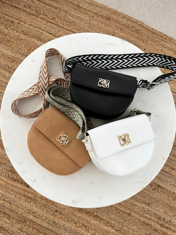 Half Moon Shoulder Bag Z6562