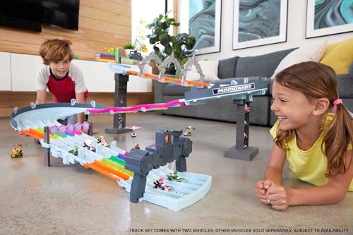 8-Foot Track Set with Lights & Sounds & 2 1:64 Scale Vehicles U34500