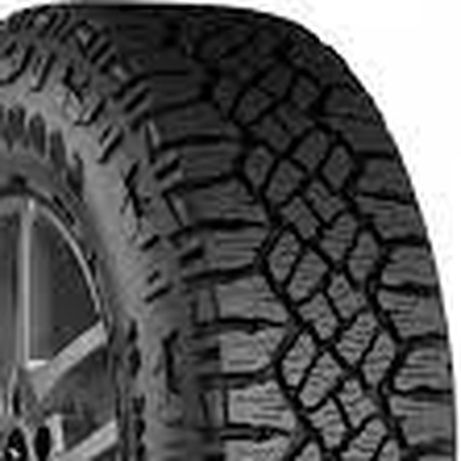 LT295/70R17 128/125S E Light Truck Tire J6779