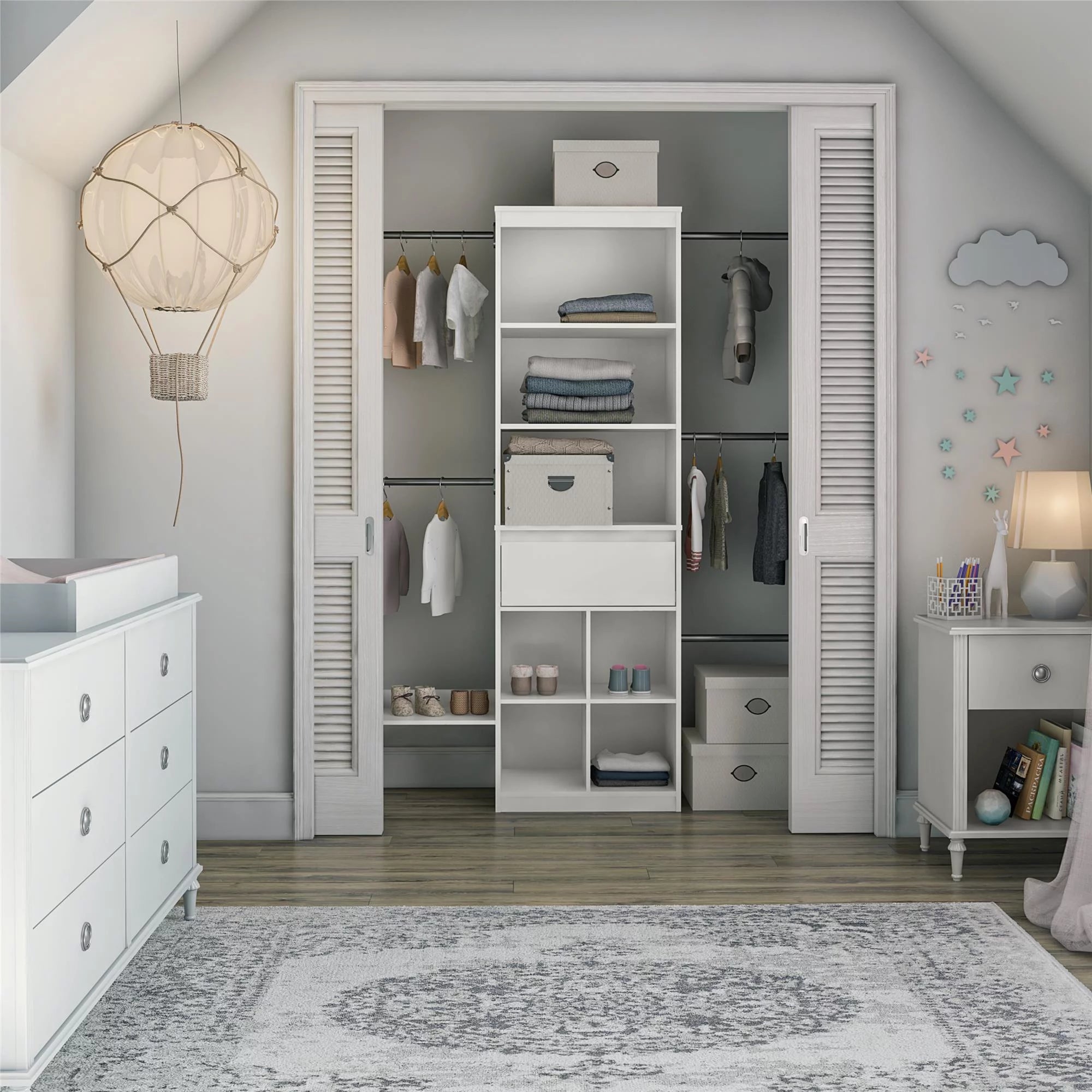 White Closet P624