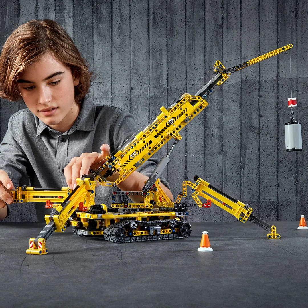 Compact Crawler Crane Construction Model Set (920 Pieces) G367