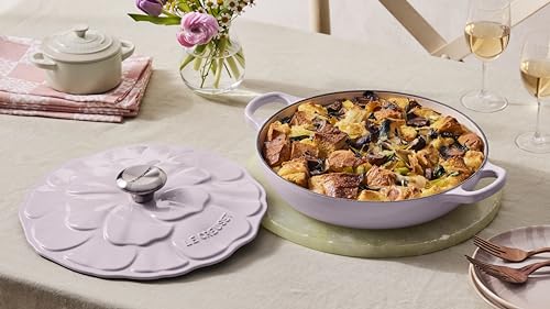 2.25qt White Enameled Cast Iron Braiser E5462