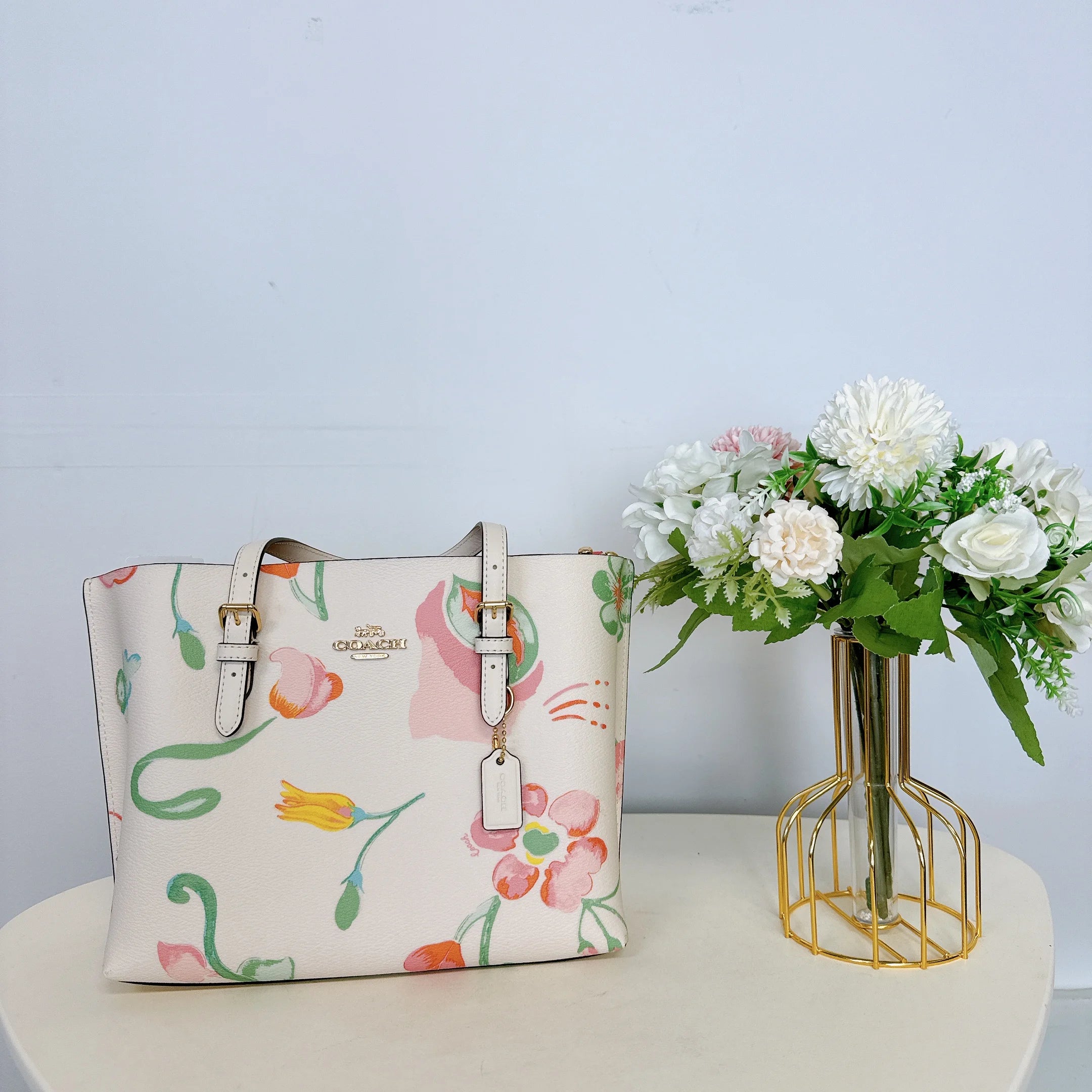 Chalk Multi Floral Print Tote I114468
