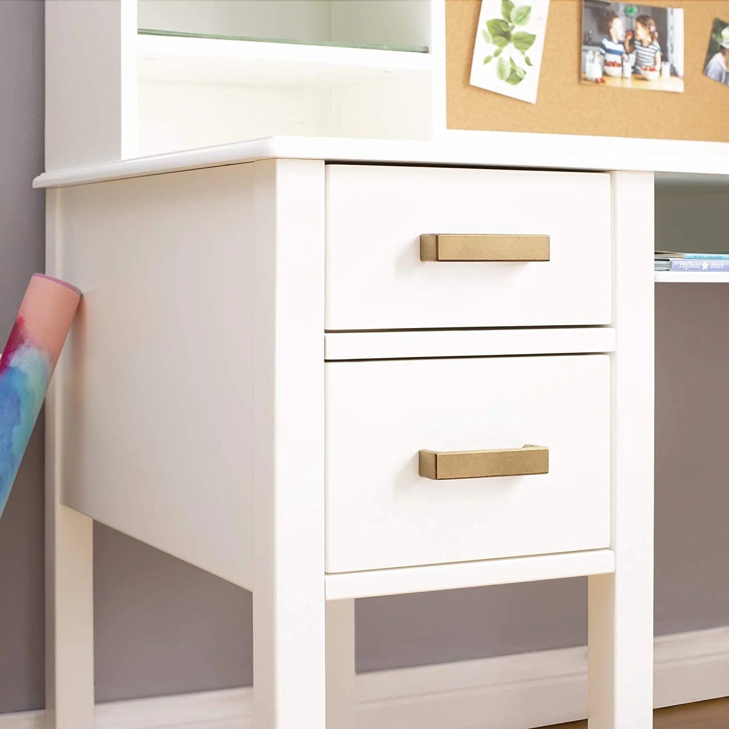 White Desk Hutch and Chair with Drawers X1703