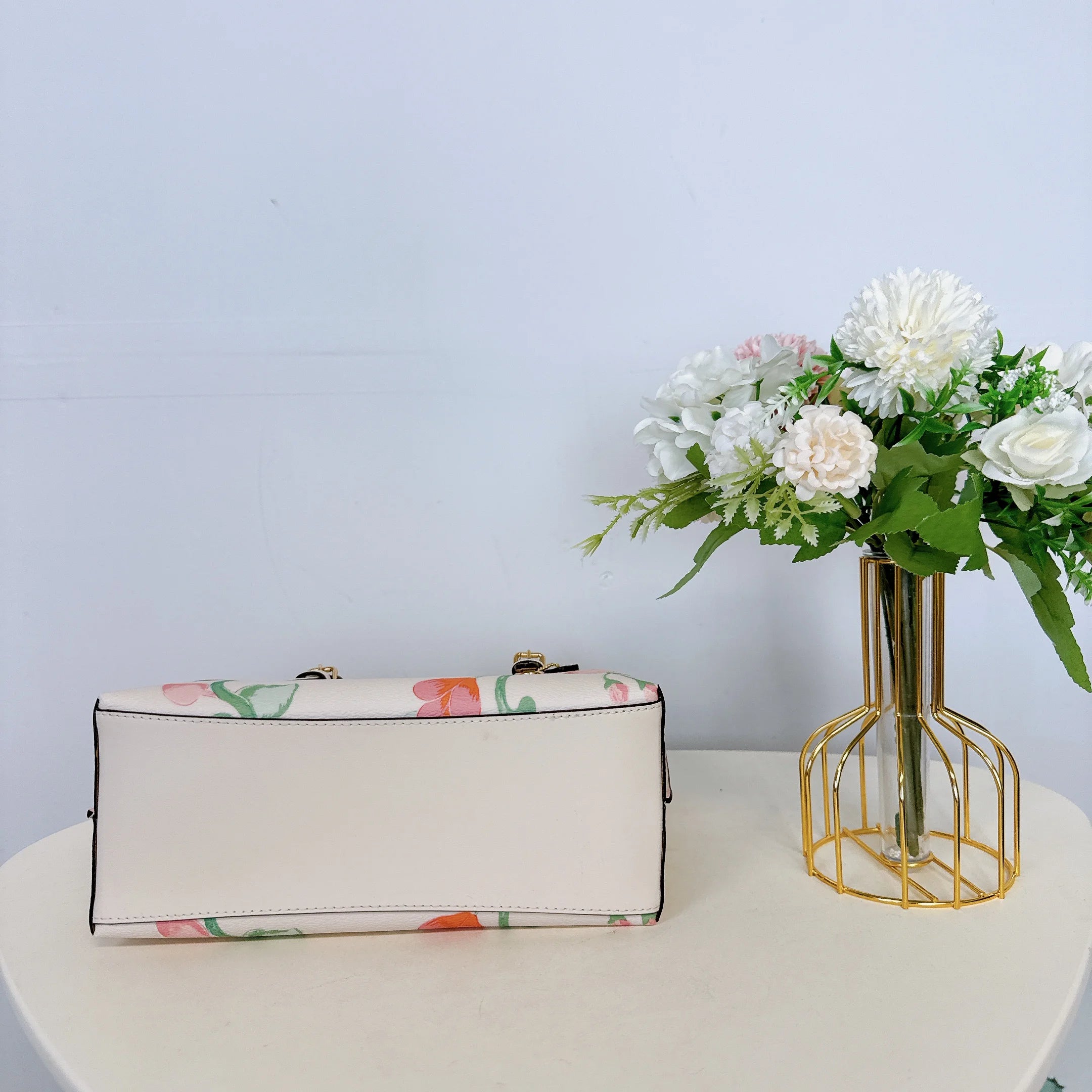 Chalk Multi Floral Print Tote I114468
