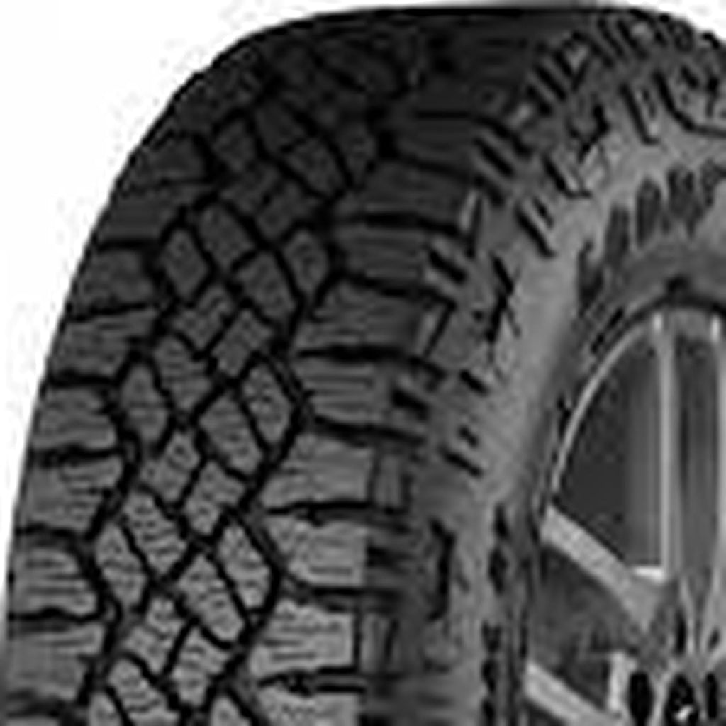 LT295/70R17 128/125S E Light Truck Tire J6779