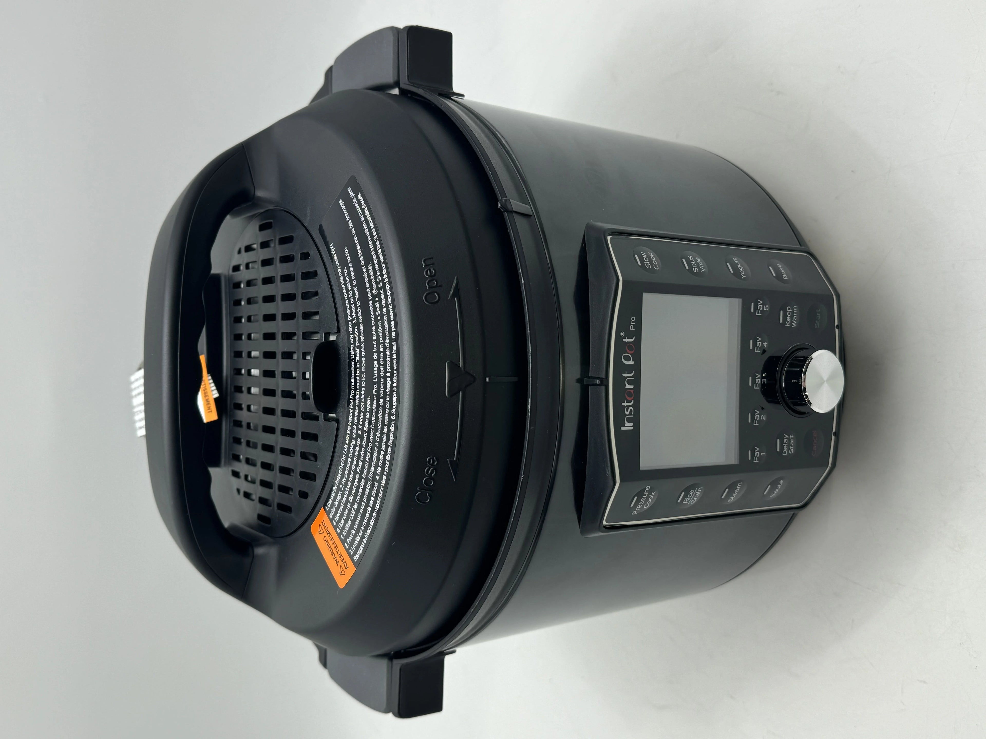 Open Box Instant Pot Pro 10-in-1 Pressure Cooker Slow Cooker 6 Quart Black C8923