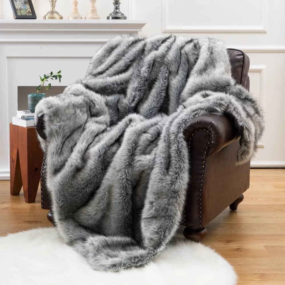 Grey 60"x80" Faux Fur Throw Blanket I1293